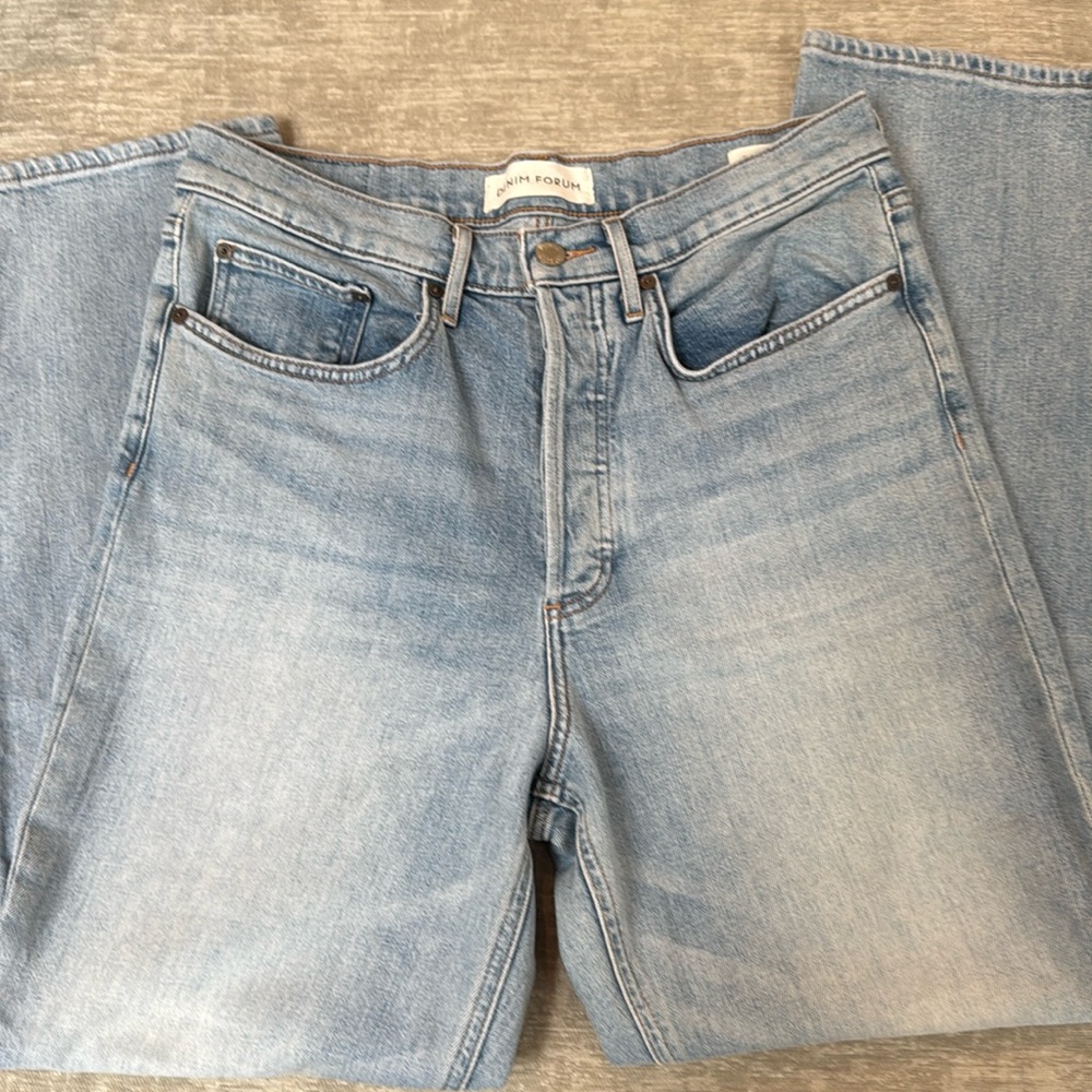Aritzia denim forum the Arlo high-rise straight women’s size 31